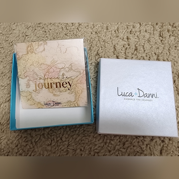 NWT Luca + Danni Crystal Pearl Bangle Bracelet in Classic white - Picture 2 of 5